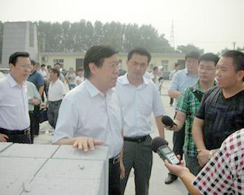 濮陽市市委常委、市委宣傳部長(zhǎng)徐蘭峰等一行蒞臨我司視察1